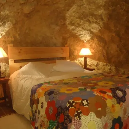 Cueva Santa Cruz Apartment Alicante